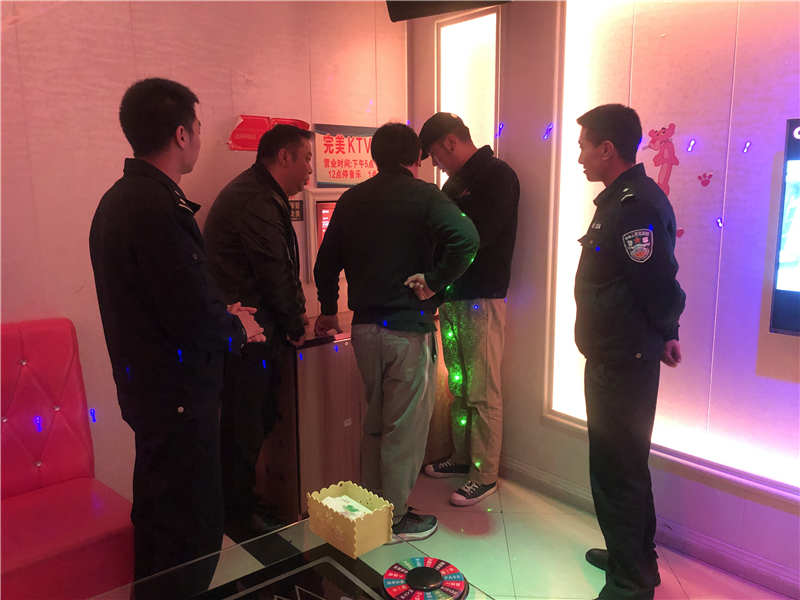 甘孜县开展“扫黄打非”文化娱乐场所  检查工作