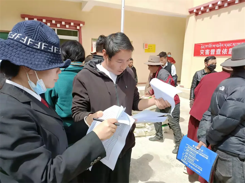 甘孜县：民族团结一家亲 法治同行促和谐