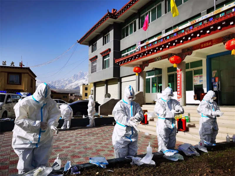 未雨绸缪 以“练”为战提能力 ——甘孜县开展新冠疫情防控应急处置实战演练