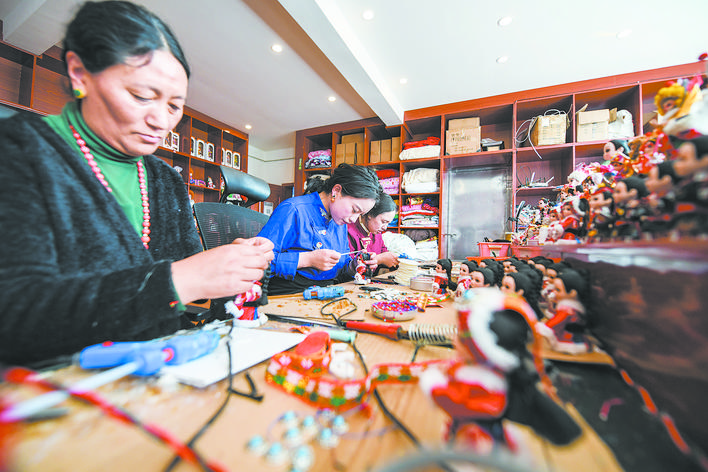 黄河畔的“吉祥娃娃”